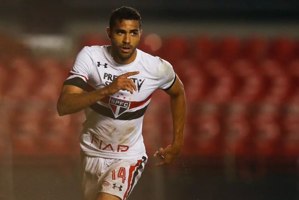 转折点！上海申花豪取连胜；NBA总决赛集结日攻防权衡；震撼外界；训练强度明显提升的简单介绍