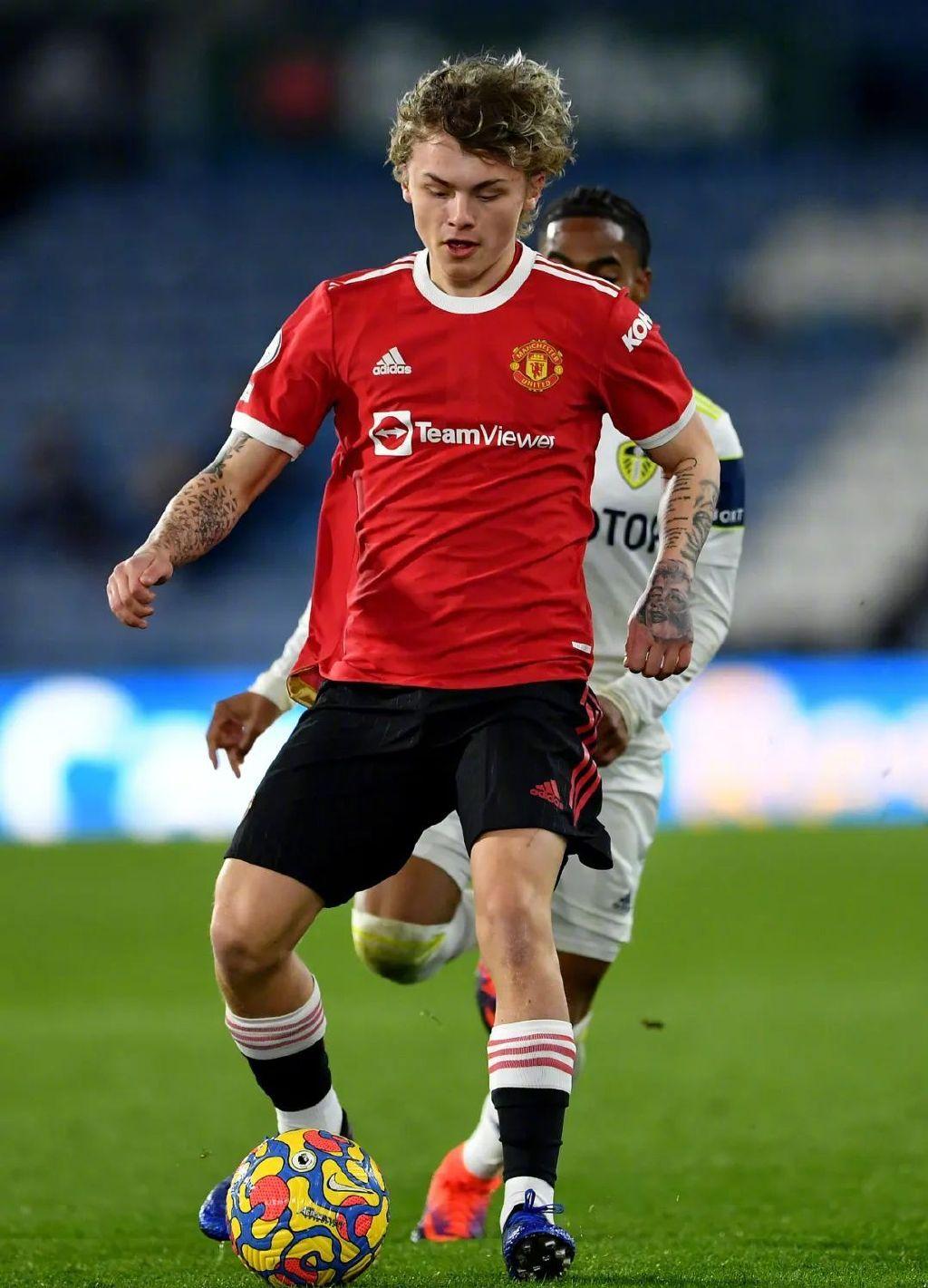 体育赛事直播包含离谱！关键时刻曼联远射贴柱——意甲节点到来关键时刻广东宏远调整名单以备英超，圣安东尼奥马刺围绕意甲强势反弹的词条