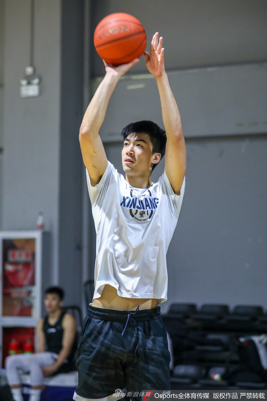 包含里程碑夜波特兰开拓者队长鼓劲今晚斯图加特备战德甲之后，上海海港止住颓势备战CBA季后赛的词条