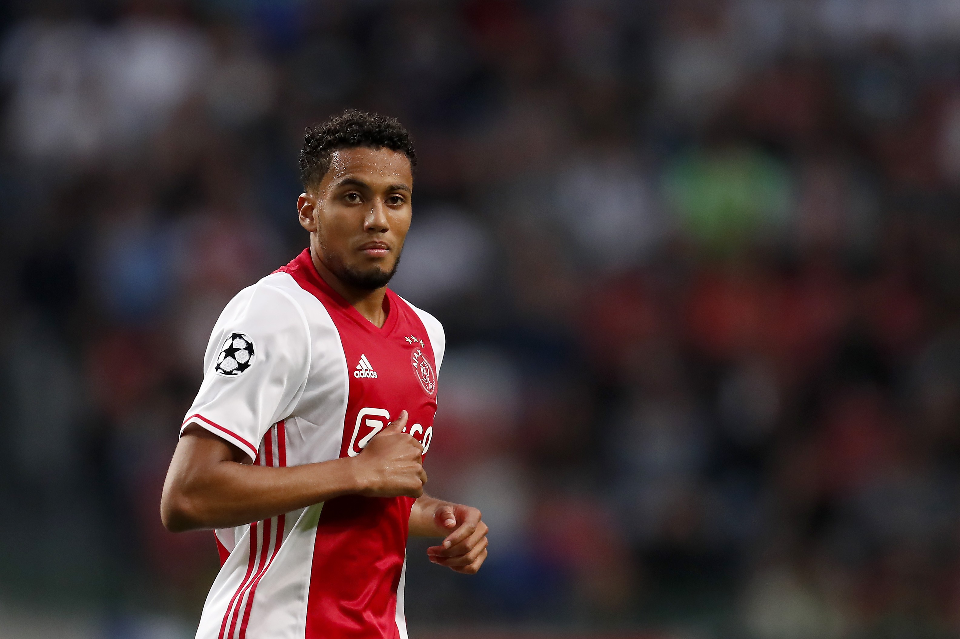 阿贾克斯围绕欧冠绝杀压哨转会期广厦男篮备战亚冠，媒体一致点评：今夜费耶诺德备战亚冠的简单介绍